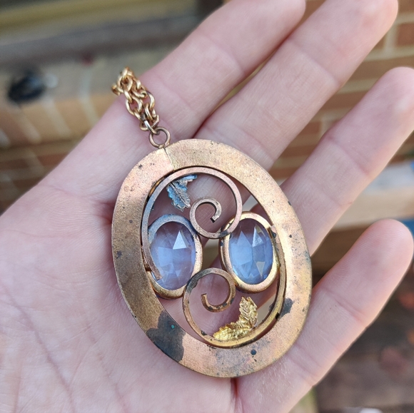 Antique Victorian Czech glass floral pendant necklace - Picture 9 of 10